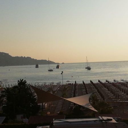 B&B Baia Delle Sirene Джардини-Наксос Экстерьер фото